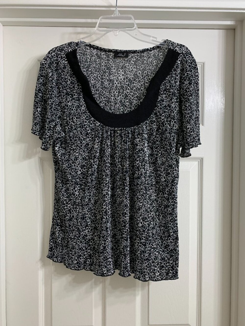 Ashley J Brand Women's Black and White Blouse, Size XL